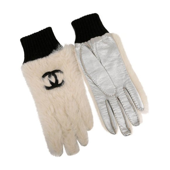 Chanel White Fur CC Gloves main image 5